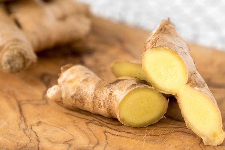 5 продуктов, которые помогут вам избежать тошноты во время долгой поездки