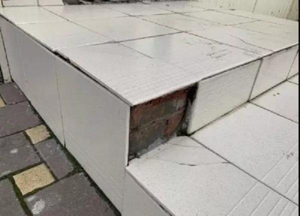 Почему от крыльца постоянно отходит плитка? Что делать? Об этом половина мастеров даже не знает