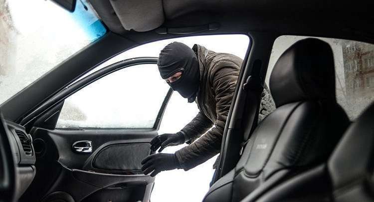 Деньги на лобовом или новый развод водителей