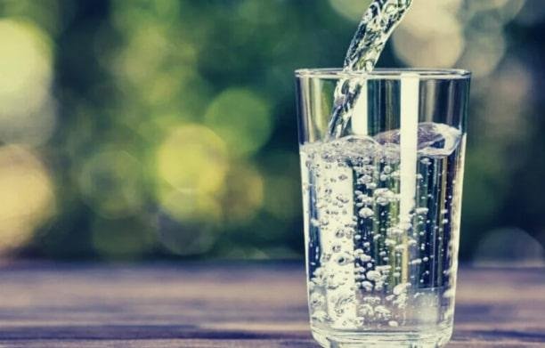 Три глотка: заговор на воду — стараюсь начинать с него каждое утро